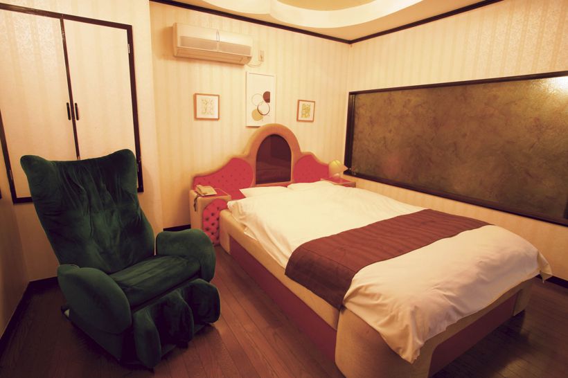 Room 003