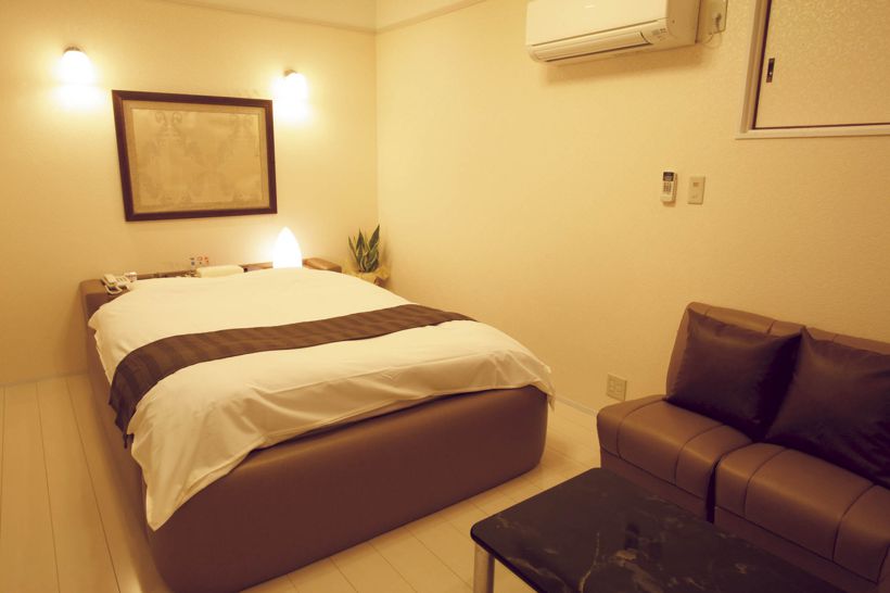 Room 007